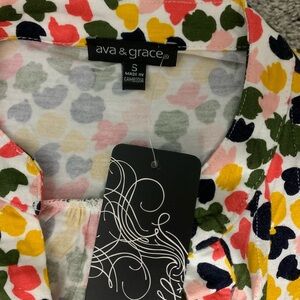 NWT size small rayon blouse buttons multicolor Ava & Grace brand